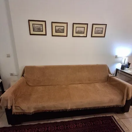 Chrisa's * Chalkís